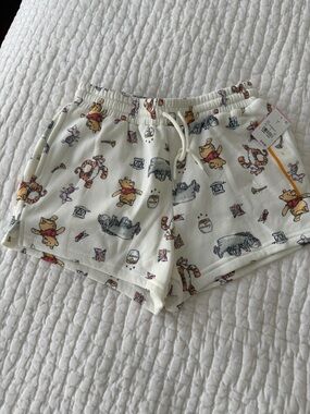 Cream Winnie the Pooh Print Lounge Shorts